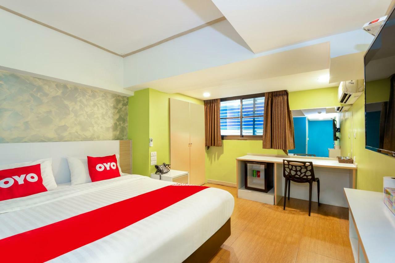 Oyo 298 El Majestic Hotel Bangkok Exterior photo